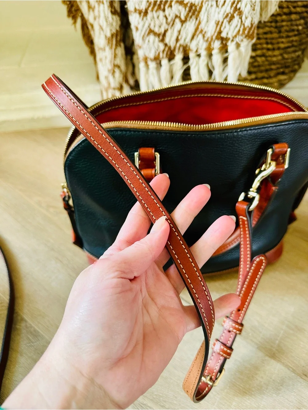 Dooney & Bourke Black & Brown Pebbled Leather Satchel w/Logo & Crossbody strap - Picture 16 of 16